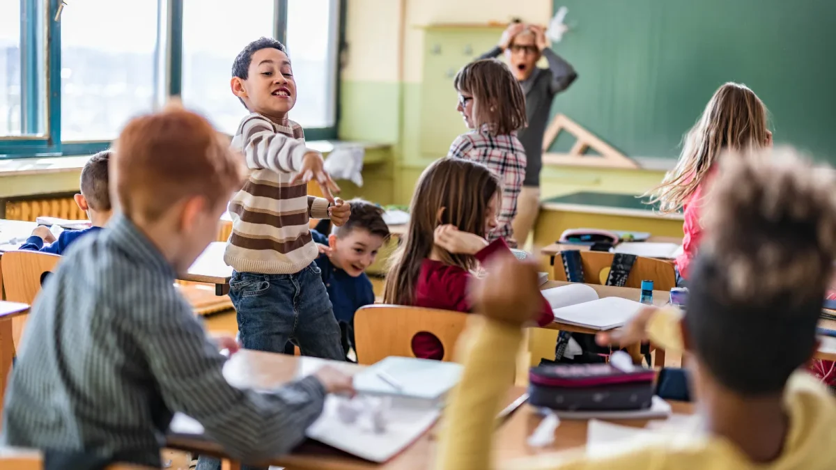 درمان اختلالات زبانی در کودکان دبستانی