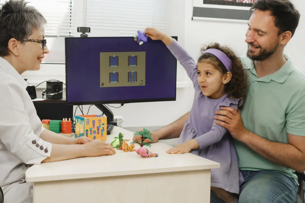 استفاده از تکنولوژی و اپلیکیشن ها در گفتاردرمانی