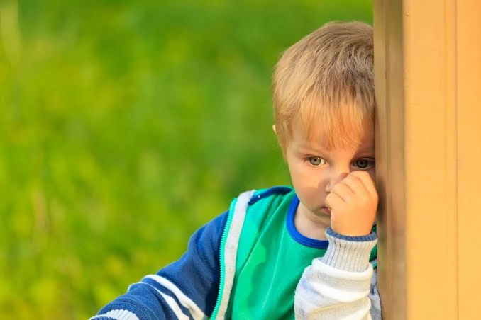 بازی درمانی برای کودکان خجالتی